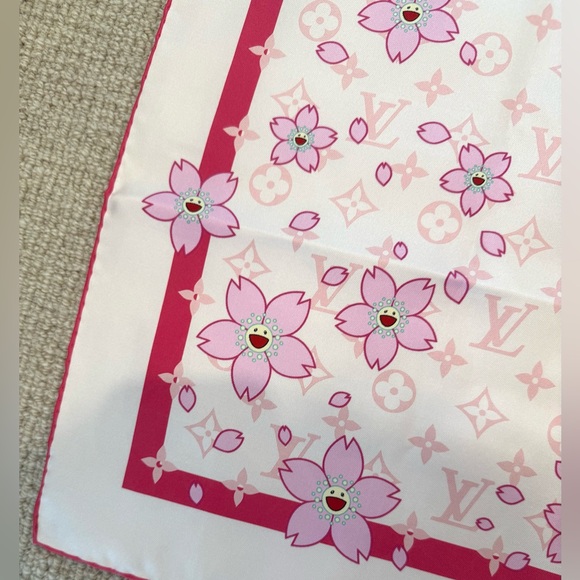 ***SOLD*** Louis Vuitton X Murakami 2025 Cherry Blossom Pink Square Scarf- NIB - Picture 5 of 8